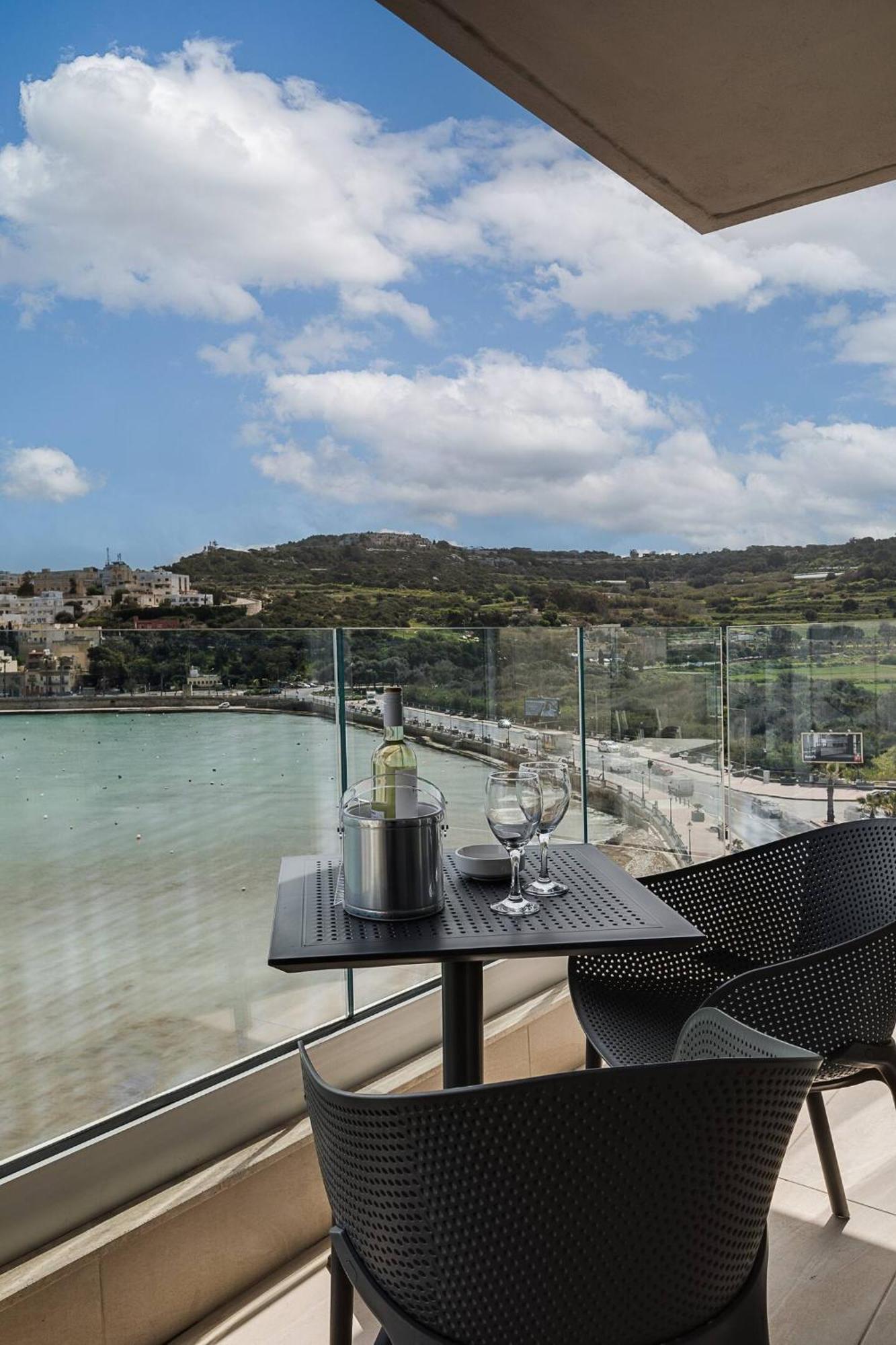 Apartament Dearborn Seafront San Pawl il-Baħar Zewnętrze zdjęcie